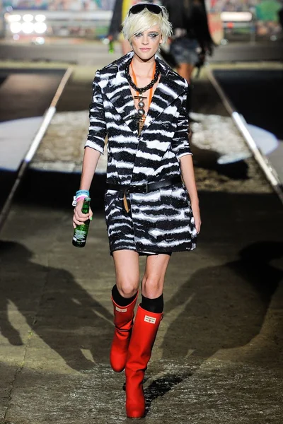 Look 20